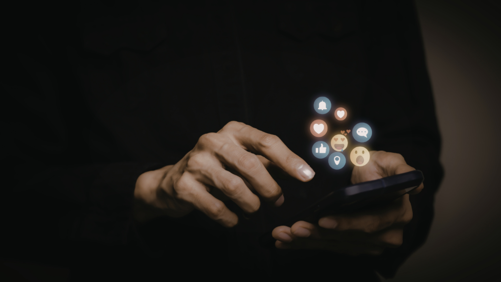 SNS運用で炎上を防ぐ：ルール作りとチェック体制