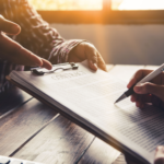 SNS運用代行の契約書で必ず決めるべき項目