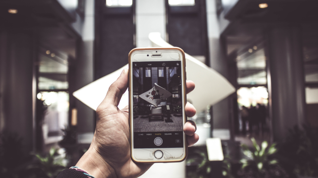 写真が苦手でもOK：素材がない会社のSNS運用術