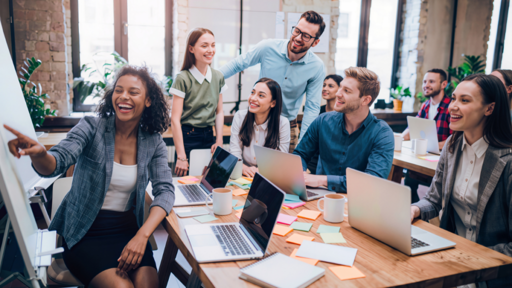 SNS運用は何人必要？理想のチーム体制を解説