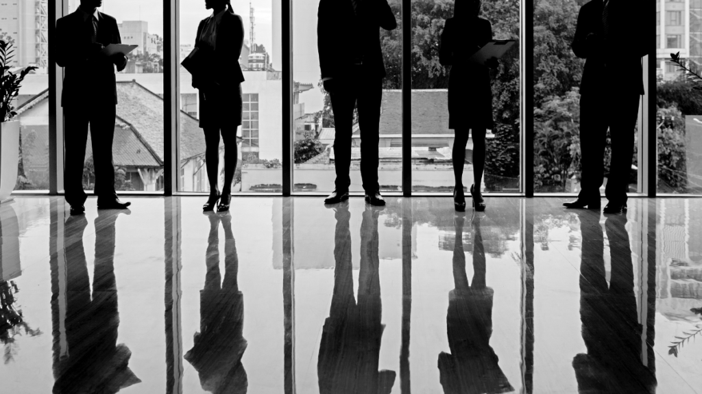 SNS運用は何人必要？理想のチーム体制を解説