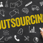 SNS運用を外注するベストなタイミング