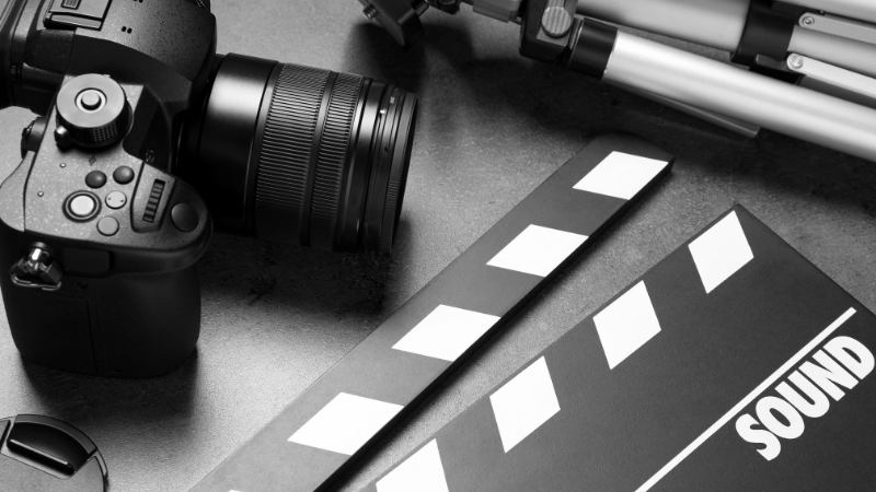 スマホで動画を作る方法を初心者向けに解説!無料アプリだけでOK?