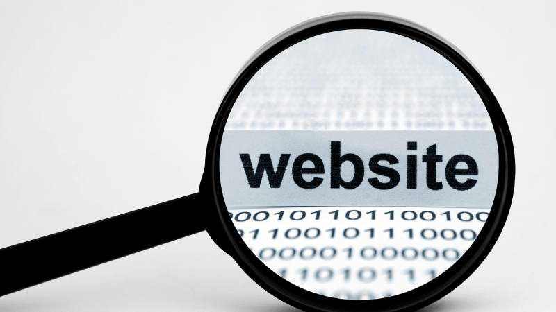 SNSとホームページを連動させる集客戦略